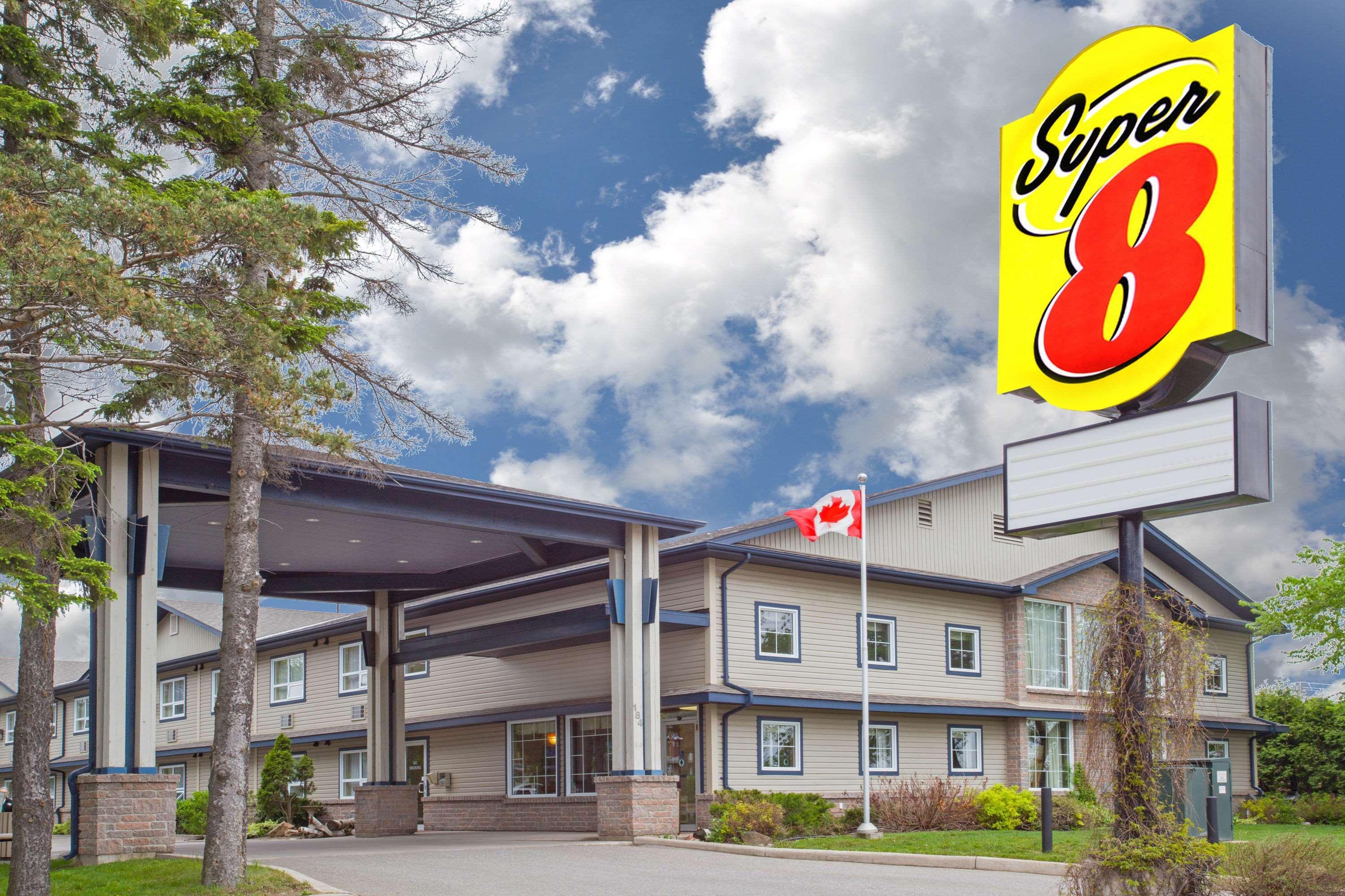 Super 8 By Wyndham Sault Ste Marie On Hotel Eksteriør billede